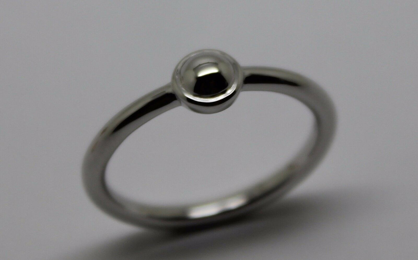 Kaedesigns, Full Solid Genuine 9ct 9kt White Gold 4mm Half Ball Ring