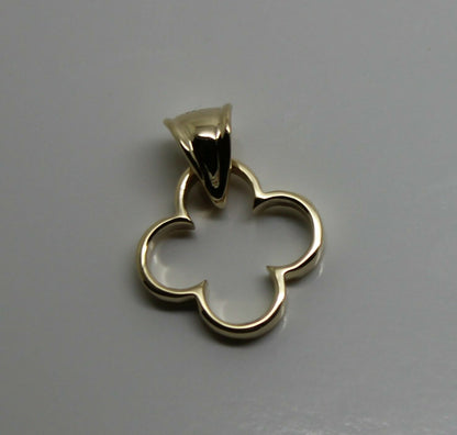 Solid 9ct 9K Yellow, Rose or White Gold Small Clover Pendant With Bale