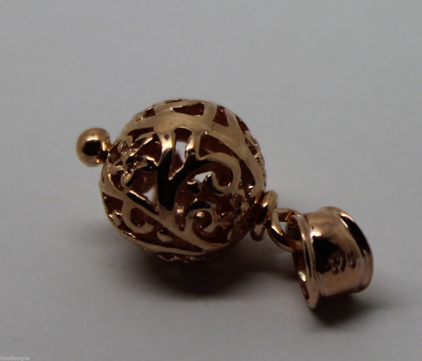 9ct Yellow Gold or White Gold or Rose Gold 10mm Filigree Ball Pendant