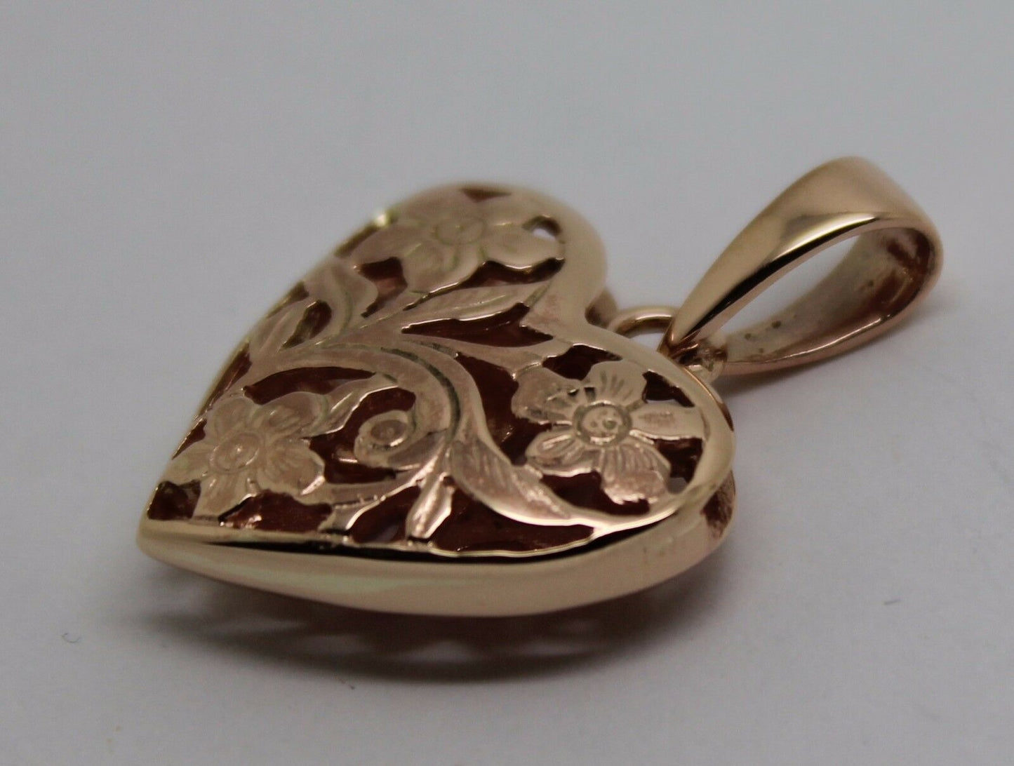 Kaedesigns New 9ct Yellow Gold or White Gold or Rose Gold 21mm Heart Pendant