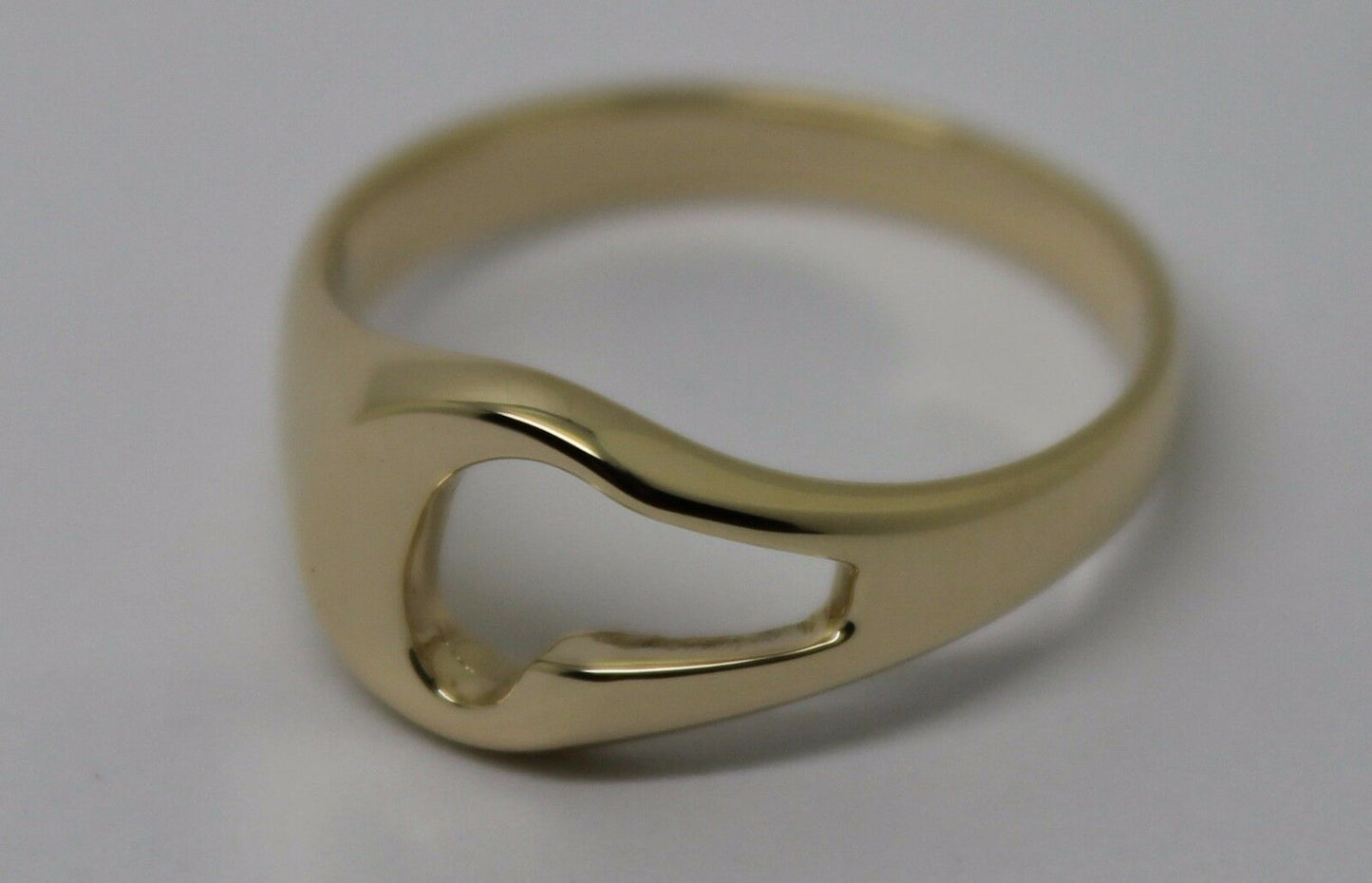 KAEDESIGNS NEW Size 6.5 / N Genuine Solid 9ct yellow gold initial C ring