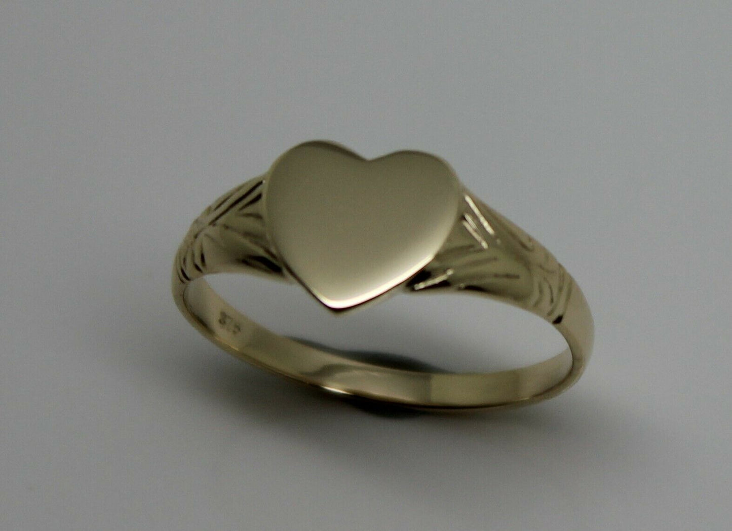 Size M Kaedesigns Solid Genuine New 9ct 9kt Yellow, Rose or White Gold Heart Signet Ring