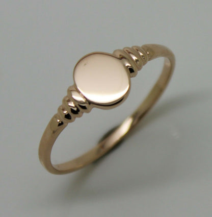 Size U Delicate New 9ct 9K Yellow, Rose or White Gold Small Oval Signet Ring