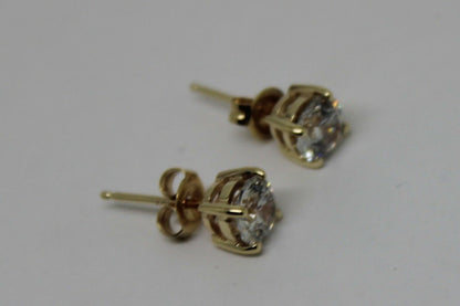 Genuine 9ct Yellow Gold Claw-Set Round 5.5mm Stud Earrings