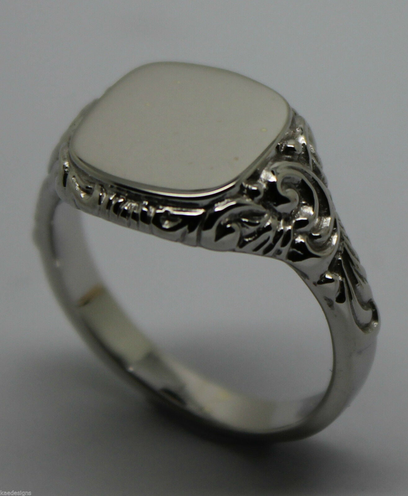 Heavy Size W Large Mens 9ct White Gold Square Engraved Signet Ring