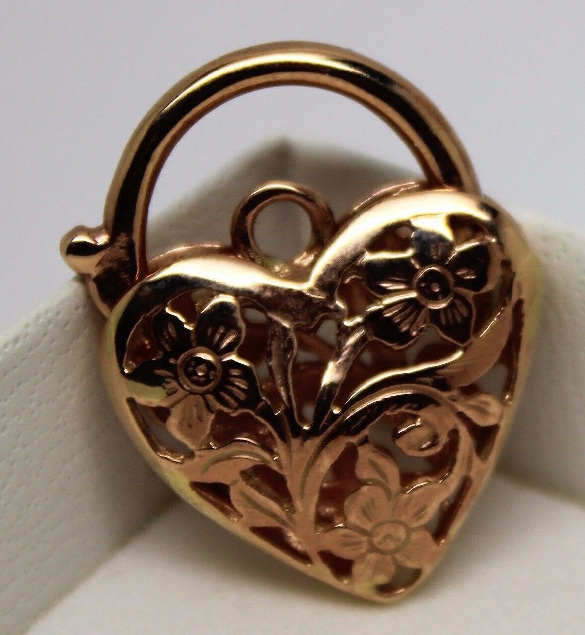 Genuine 9ct 21mm Yellow, Rose or White Gold Filigree Heart Pendant / Padlock