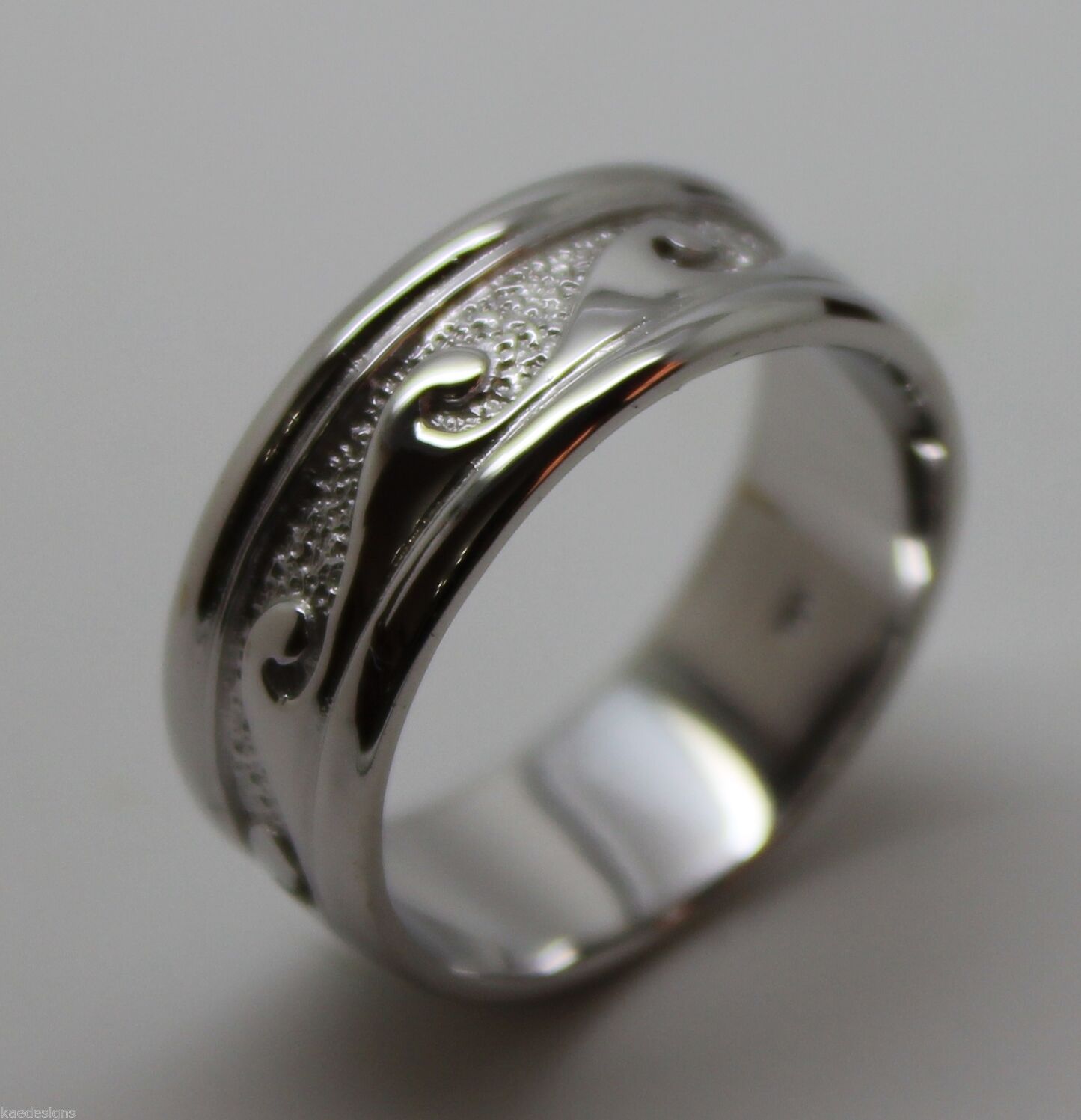 Kaedesigns, Solid Heavy Genuine 9ct White Gold Mens Surf Wave Ring Size T 258