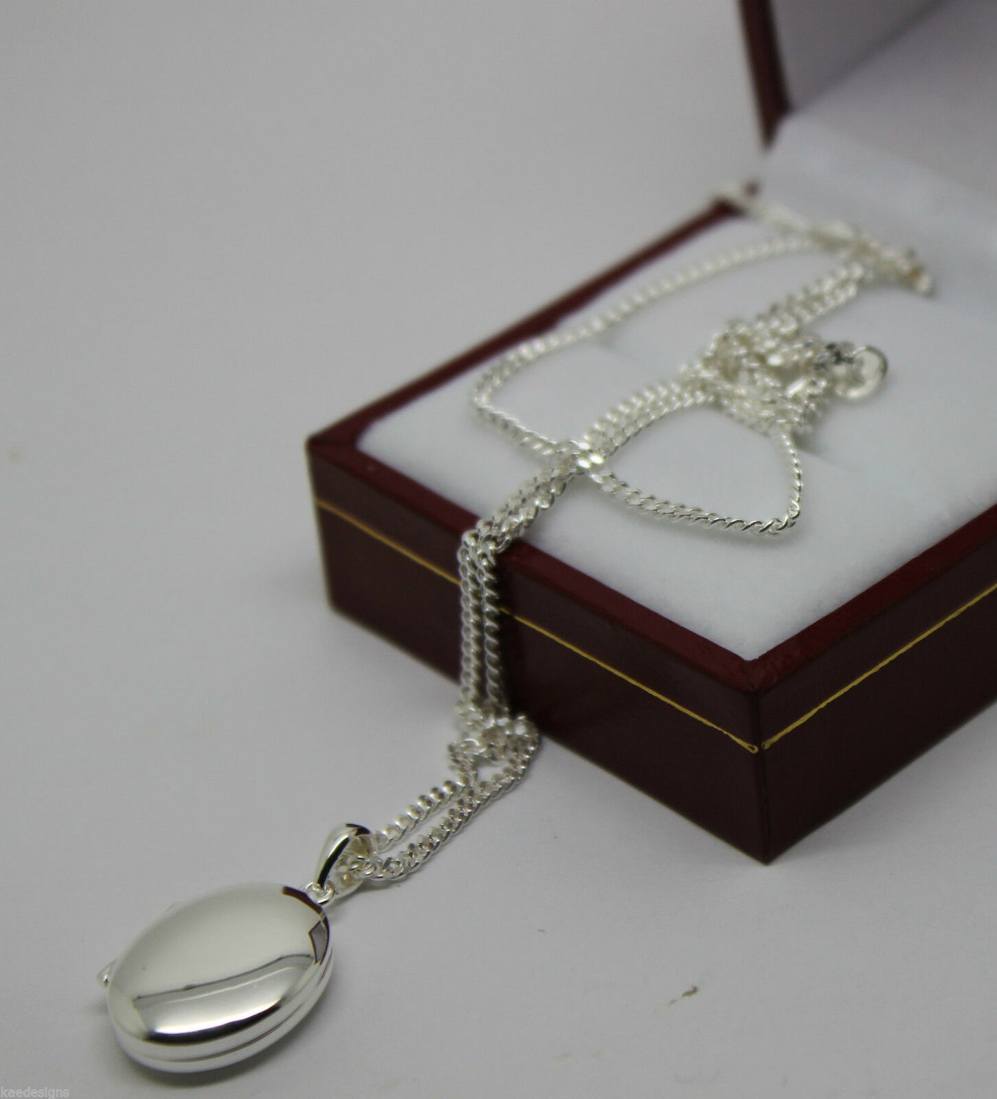 Sterling Silver Oval Locket Pendant 2 Photos & 55cm Silver Chain