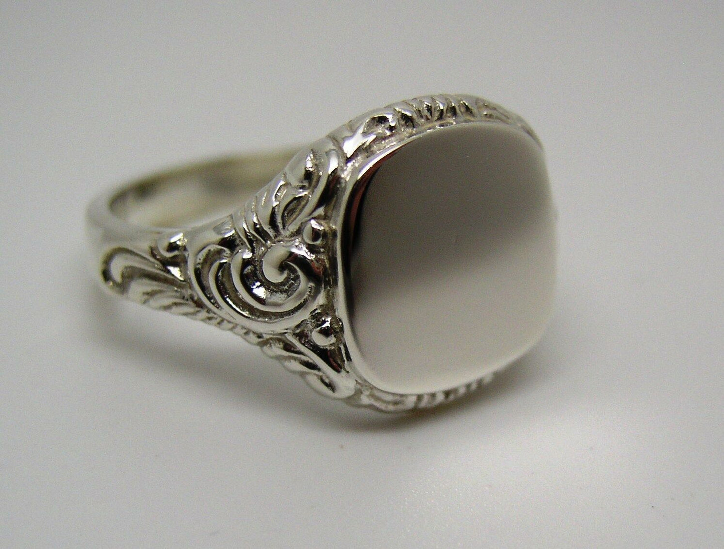 Genuine Large Mens 9ct White Gold Square Engraved Signet Ring