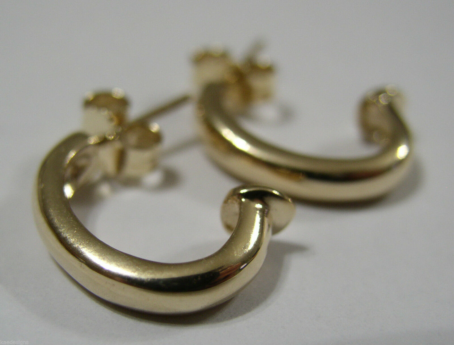 Kaedesigns, New Genuine 375 9ct 9K Yellow, Rose or White Gold C Stud Earrings