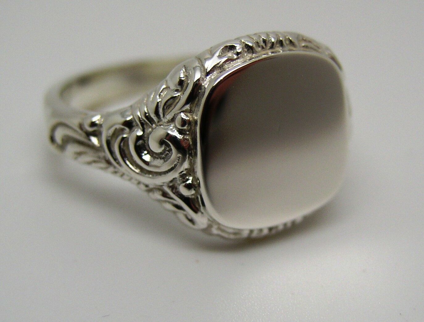 Genuine Large Mens 9ct White Gold Square Engraved Signet Ring