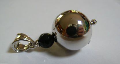 Kaedesigns Genuine New Extra Large Size 9ct White Gold Oval 16mm Ball Pendant