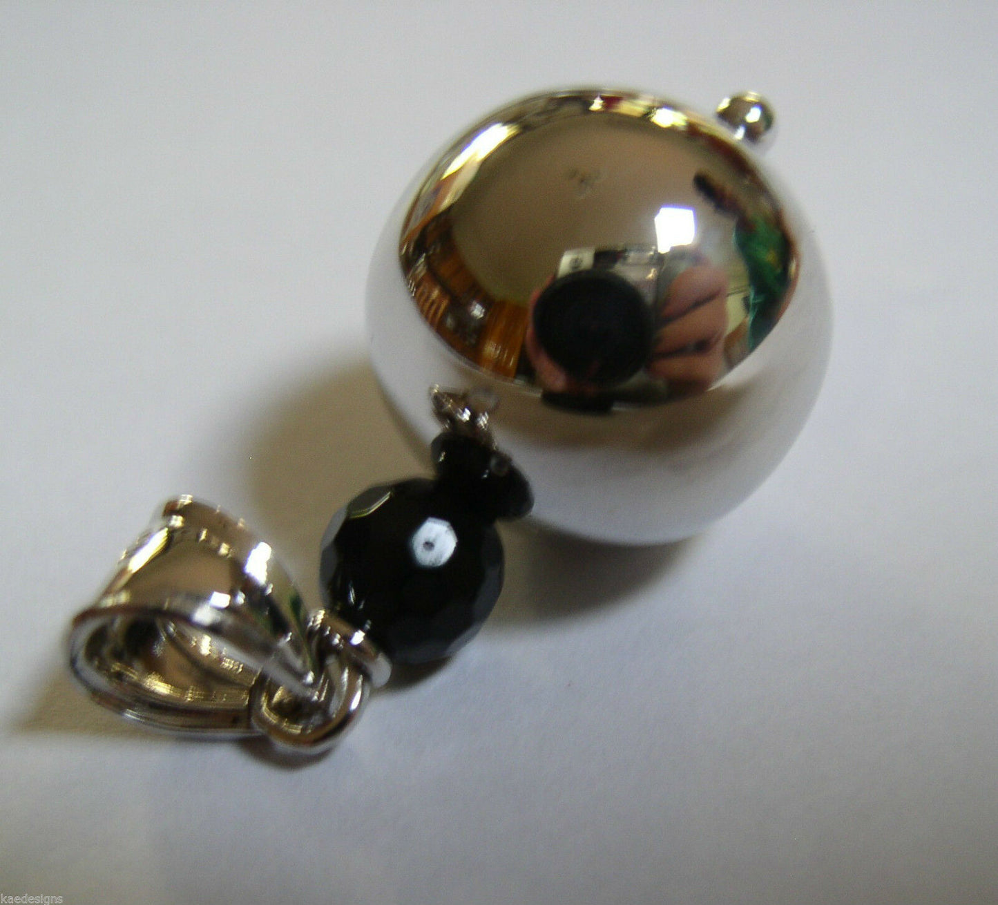 Kaedesigns Genuine New Extra Large Size 9ct White Gold Oval 16mm Ball Pendant