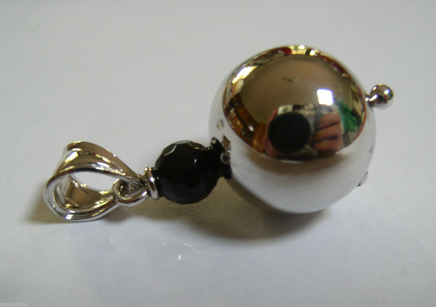 Kaedesigns Genuine New Extra Large Size 9ct White Gold Oval 16mm Ball Pendant