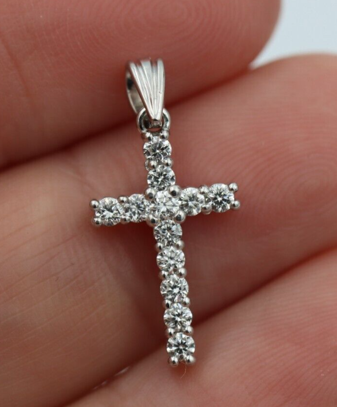 0.35cts Claw Set 18ct 750 White Gold Round Diamond Cross Pendant -Free post