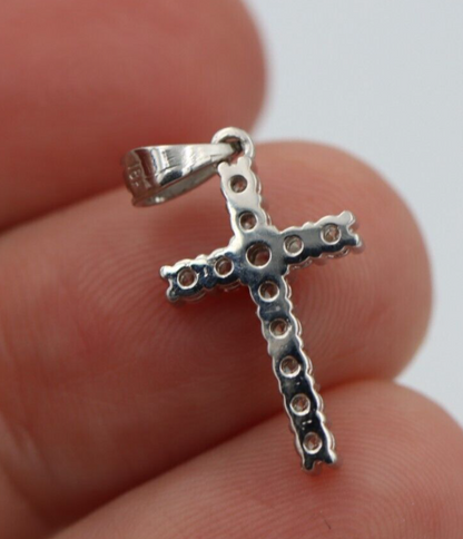 0.35cts Claw Set 18ct 750 White Gold Round Diamond Cross Pendant -Free post