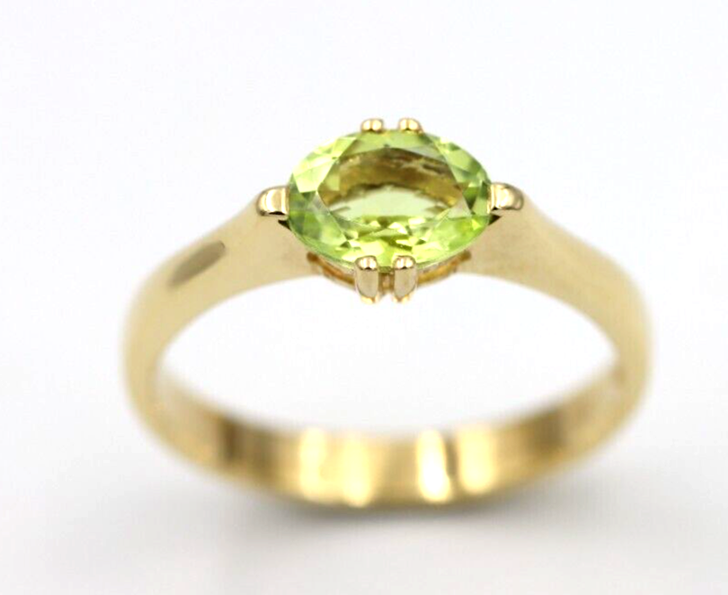 Genuine 9ct Yellow Gold Oval Double Claw Green Peridot Ring Last one! Free post