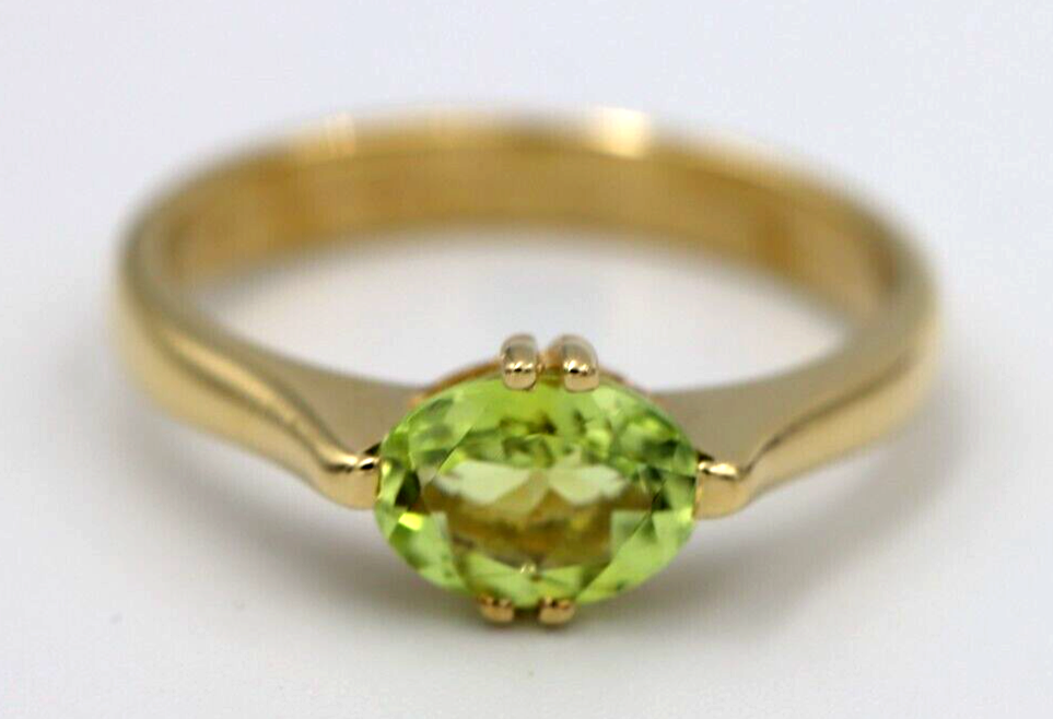 Genuine 9ct Yellow Gold Oval Double Claw Green Peridot Ring Last one! Free post